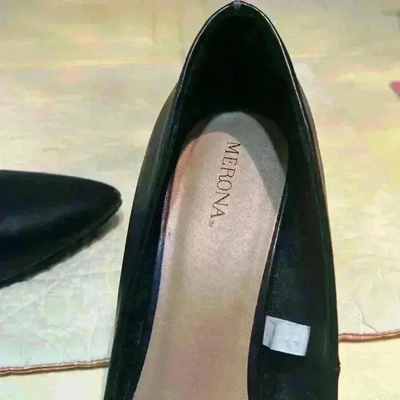 Black Heels by Merona size 8 - Picture 5 of 5